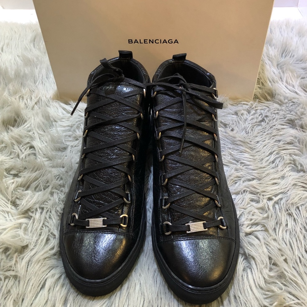 Men’s Balenciaga Arena Creased Leather Sneakers